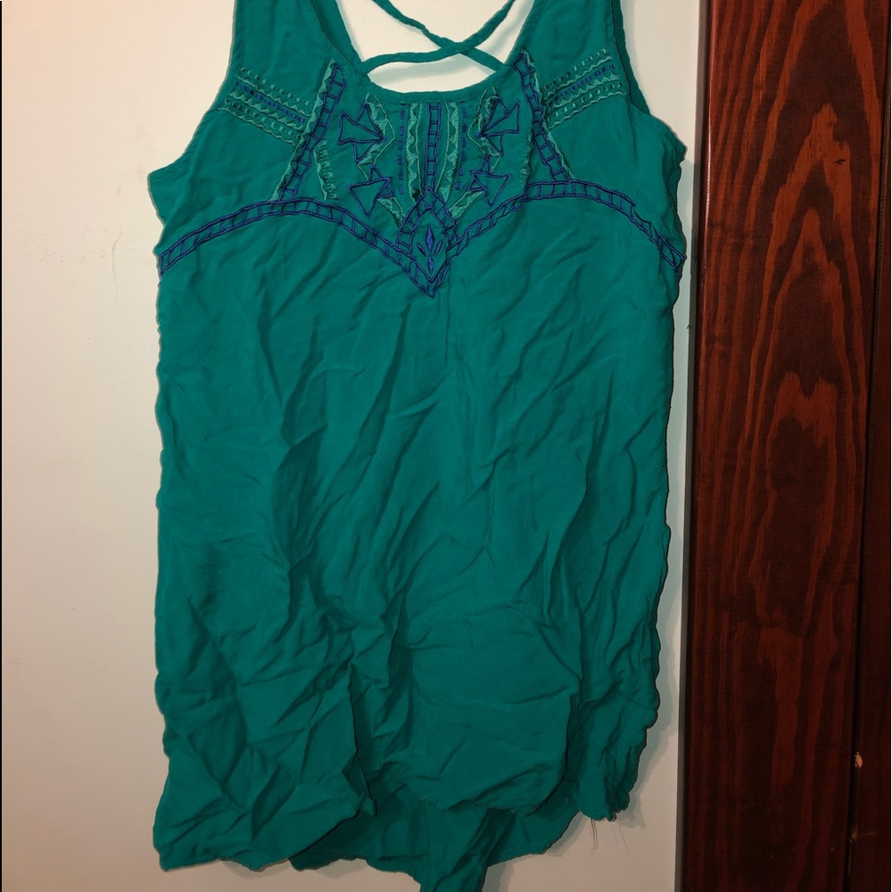 ✌️Last $$💧 Embroidered Detail Strappy Back Tank